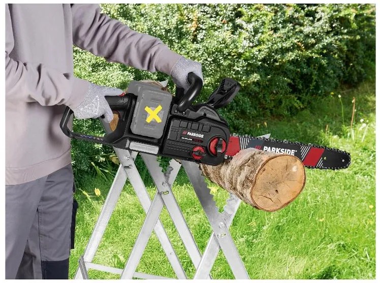 Parkside Performance® Aku reťazová píla Ppksa 40-Li B2 + Akumulátor 20 V/4 Ah, 2 kusy + Dvojitá nabíjačka na akumulátor 20 V/4,5 A (800010668)