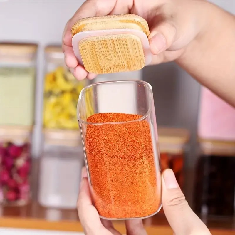 Korenica, sklenená hranatá s bambusovým viečkom, CUBE 250 ml