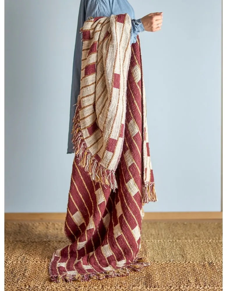 Červená/béžová deka s prímesou bavlny 130x160 cm Cang – Bloomingville