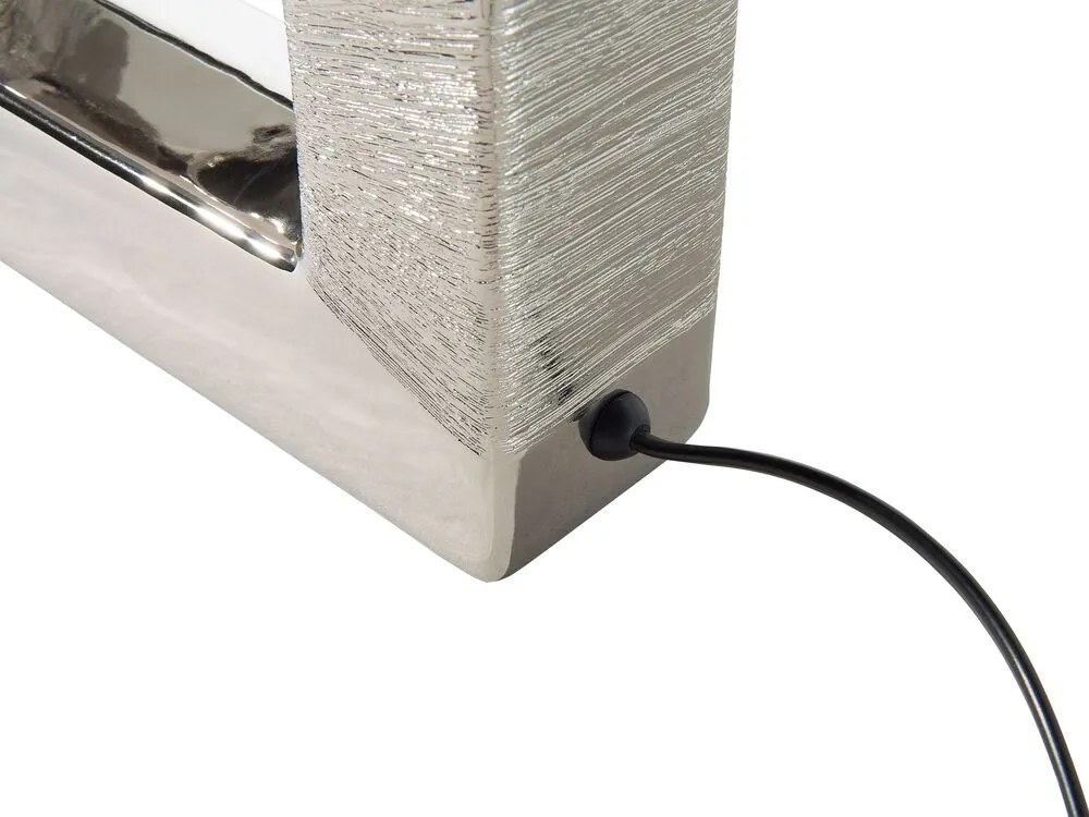 Strieborná hodvábna nočná stolová lampa ONYX Beliani