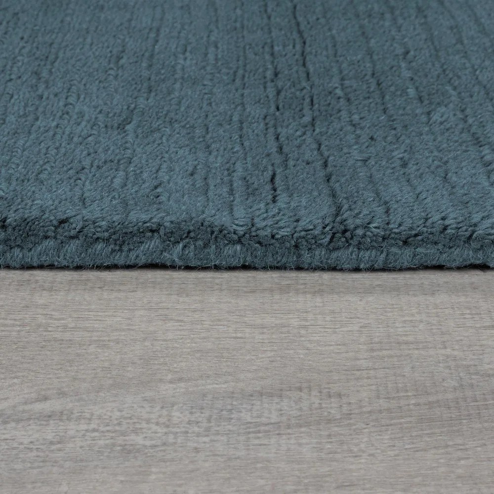 Modrý ručne tkaný vlnený koberec 160x230 cm Textured Wool Border – Flair Rugs