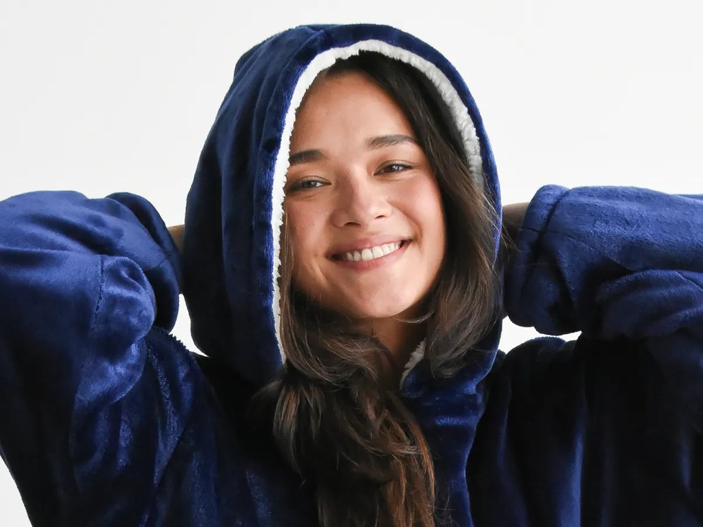 XPOSE® Mikroplyšová mikinová deka s barančekom - tmavo modrá