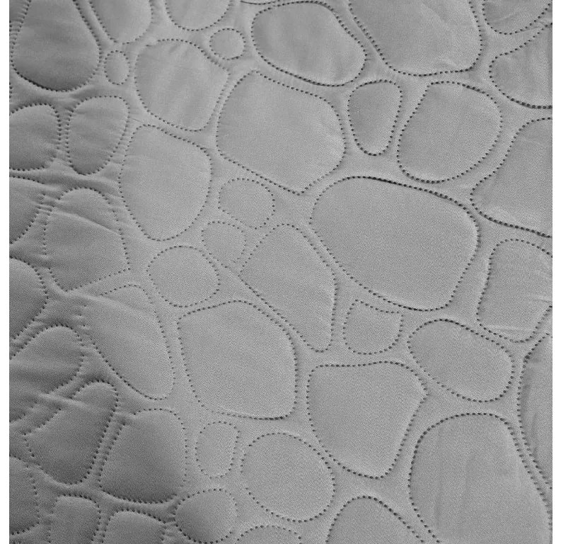Svetlosivý prehoz na posteľ so vzorom STONE Rozmer: 200 x 220 cm