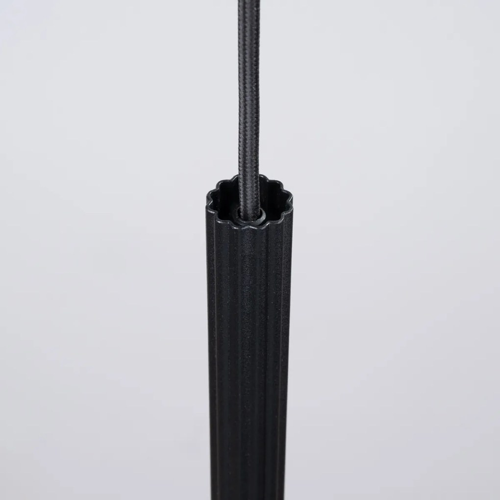 Závesné svietidlo Arche, 1x čierne kovové tienidlo