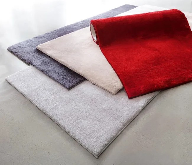 Protišmykový koberec MELLOW svetlosivý