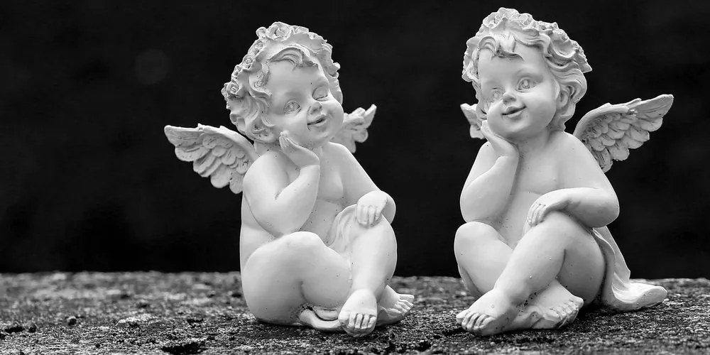 Obraz dvojica malých anjelov v čiernobielom prevedení
