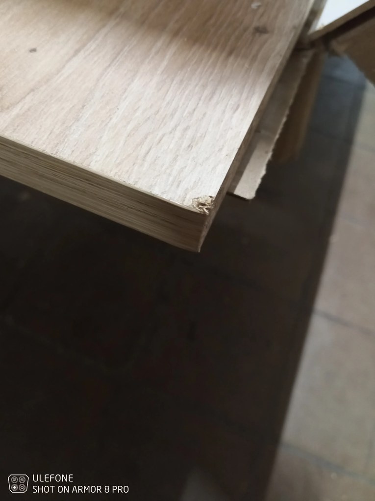 AKCIA Nástenný TV stolík ENTSIAN 150x40cm, dub artisan II. akosť