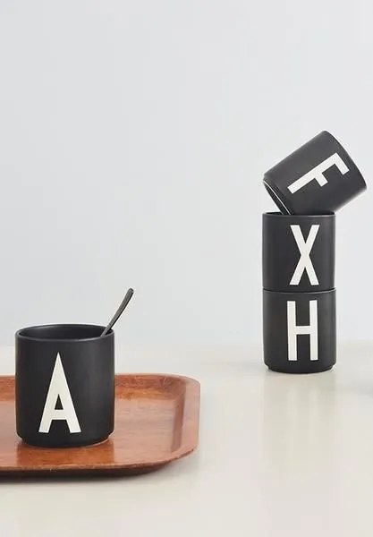 DESIGN LETTERS Porcelánový hrnček/dózička Letters Black 300 ml W