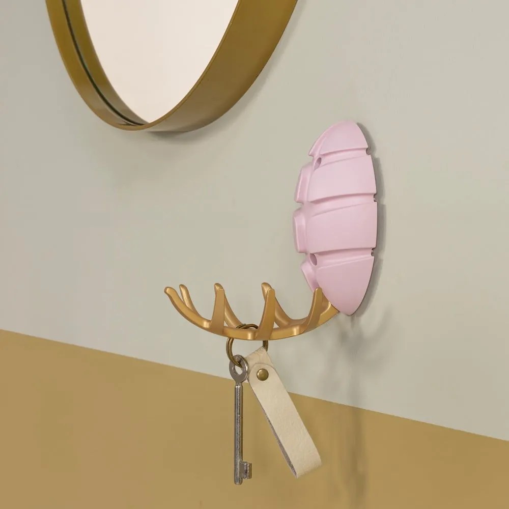 Svetloružový/v zlatej farbe nástenný plastový háčik Bug – Spinder Design