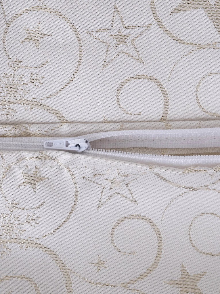 Lurexová Vianočná obliečka na vankúš Sviatočné kúzlo - 40 × 40 cm