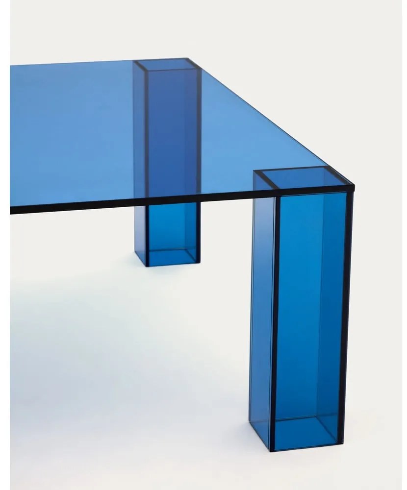 Modrý sklenený konferenčný stolík 85x85 cm Adularia – Kave Home