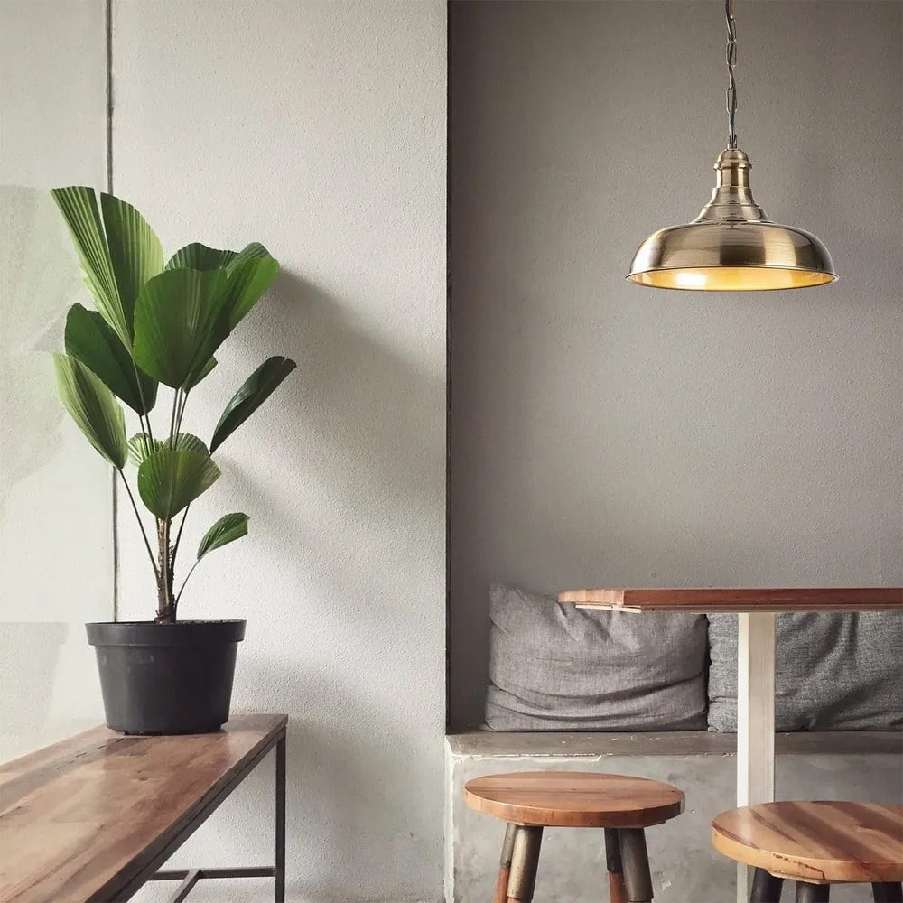 Závesné svietidlo v zlatej farbe s kovovým tienidlom ø 32 cm Berceste – Opviq lights