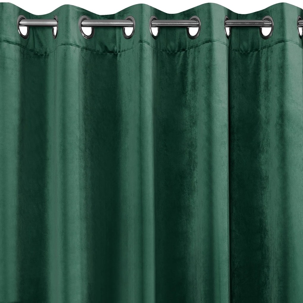 ZATEMŇOVACÍ ZÁVES NA KRÚŽKOCH RIA 140X250 CM TMAVOZELENÁ