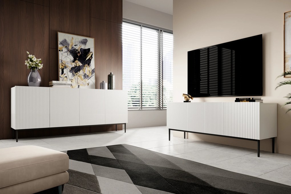 Komoda Nicole 200 cm štvordverová - biely mat / čierne nožičky