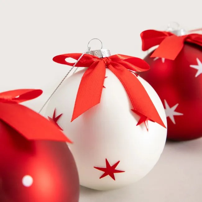 Závesná vianočná dekorácia FIKCO červená / biela 751882 (4 ks)