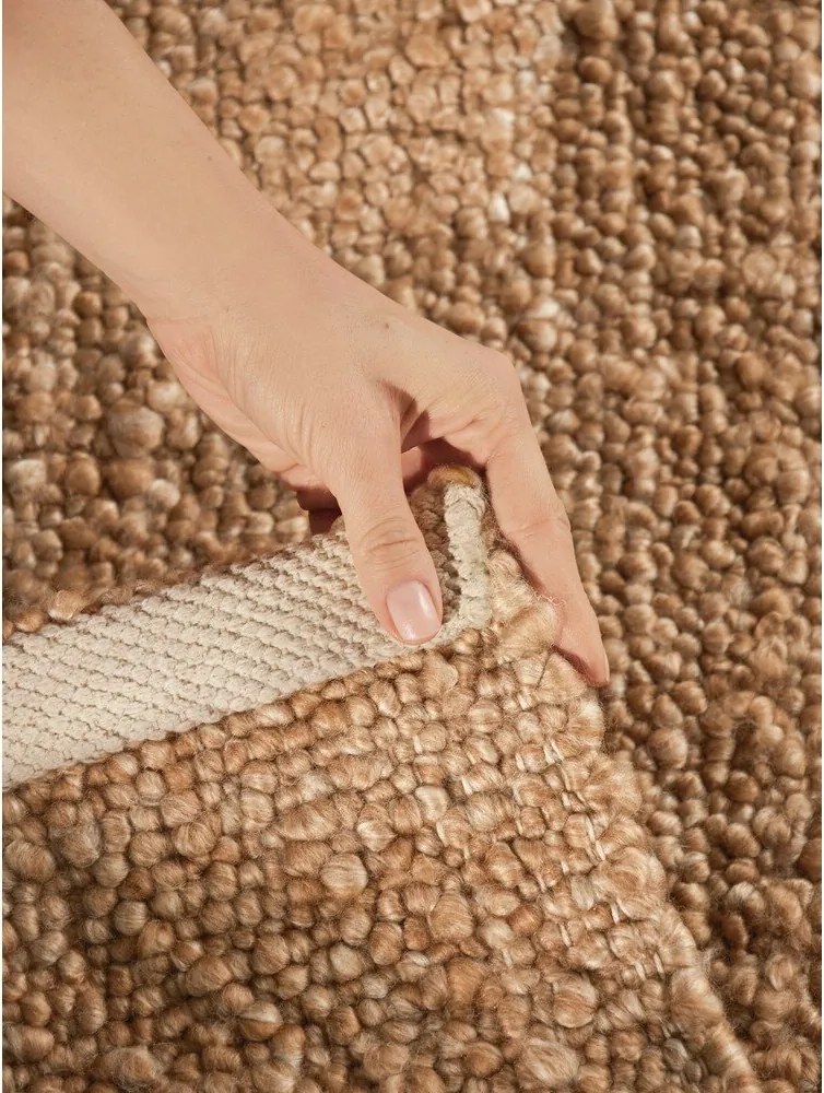 Béžový ručne tkaný koberec z materiálu buklé 200x290 cm Notting Hill Portobello – Ted Baker