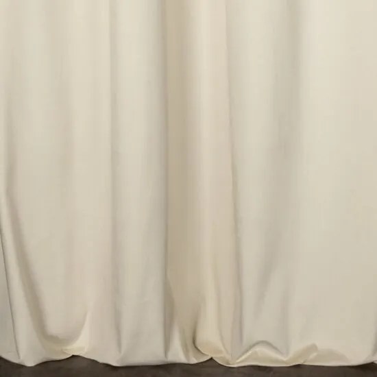 Zamatový záves krémovej farby na kruhy Liza 140 x 250 cm