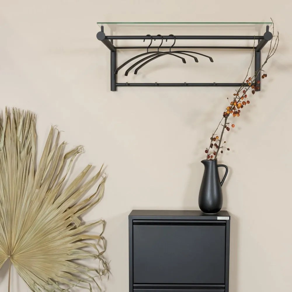 Kovový nástenný vešiak v striebornej farbe s poličkou 79 cm Suza – Spinder Design