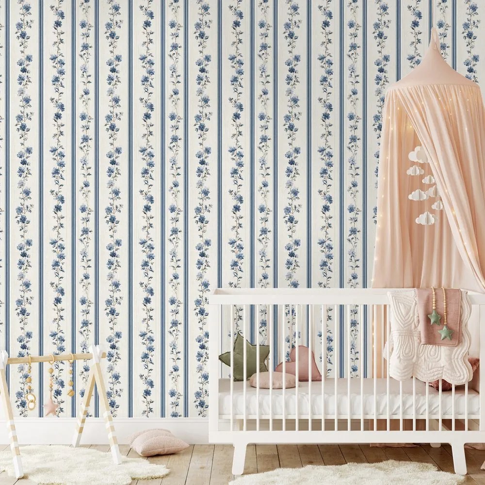 Fototapeta modré kvety na pruhoch