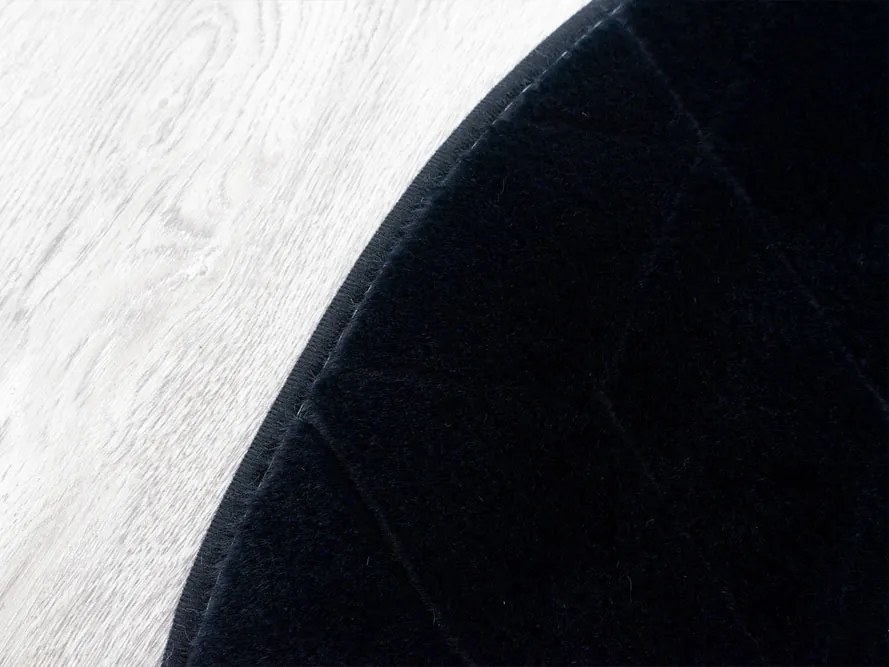 TZ Čierny okrúhly koberec 3D Rabbit Rozmer: 120