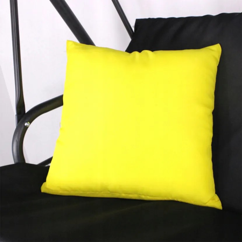 Pohodlná záhradná hojdačka čiernej farby