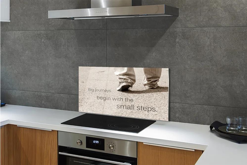 Sklenený obklad do kuchyne Topánky nápis betón 140x70 cm