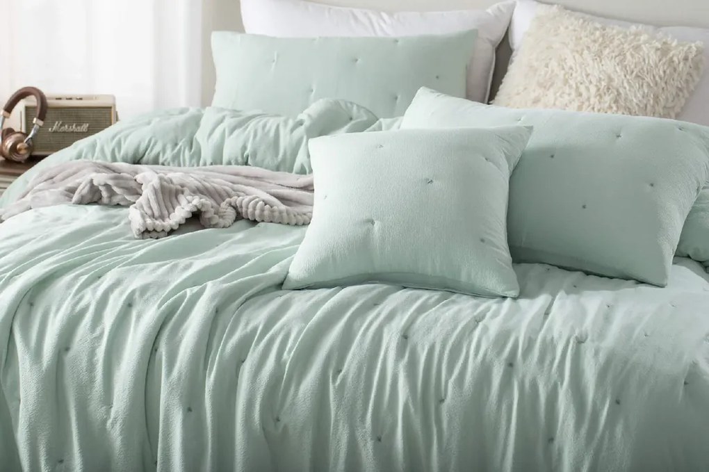 Prehoz na posteľ DOTTA šalviový Rozmer: 160x220 cm