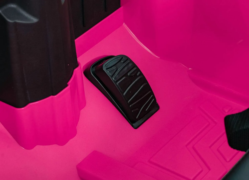 Ramiz Land Rover Defender 110 SVX Concept Ružová