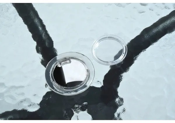 Záhradný stôl pr. 70 cm čierna