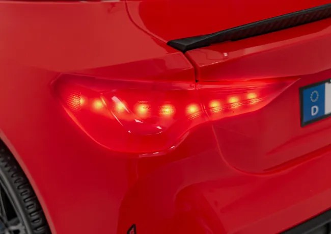 Elektrické autíčko BMW M4 červené