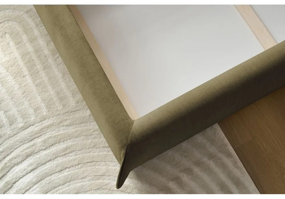 Tmavozelená čalúnená dvojlôžková posteľ s úložným priestorom s roštom 180x200 cm Clothilde – Bobochic Paris