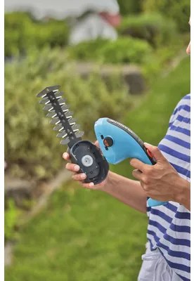 Aku nožnice na trávu a kríky GARDENA ClassicCut Li 2,5 Ah vr. USB-C kábla