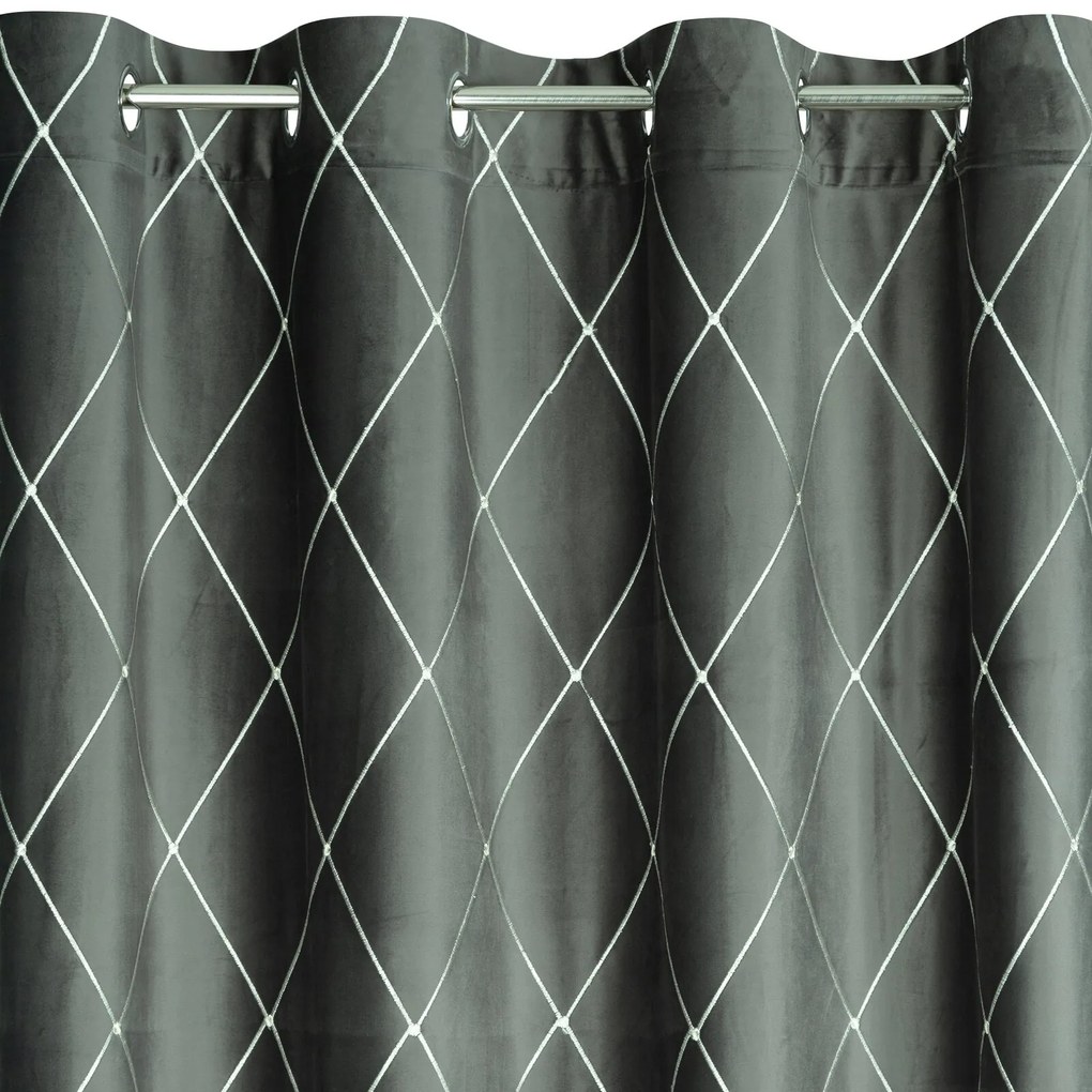 ZATEMŇOVACÍ ZÁVES NA KRÚŽKOCH PIERRE CARDIN MARGO 140X250 CM STRIEBORNÁ
