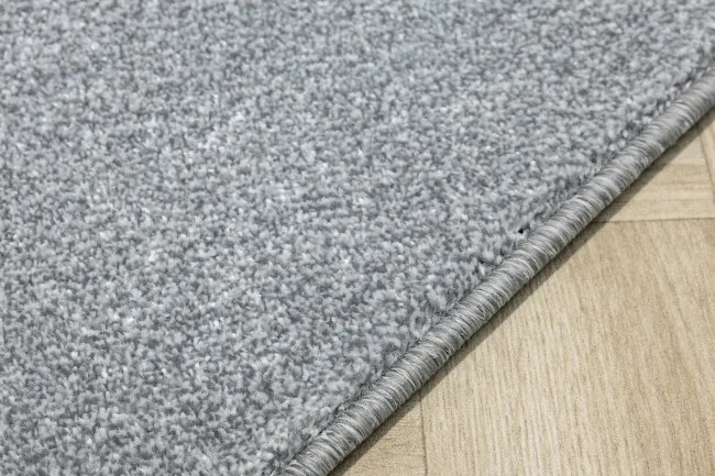 Metrážny koberec New Montego 173 sivý