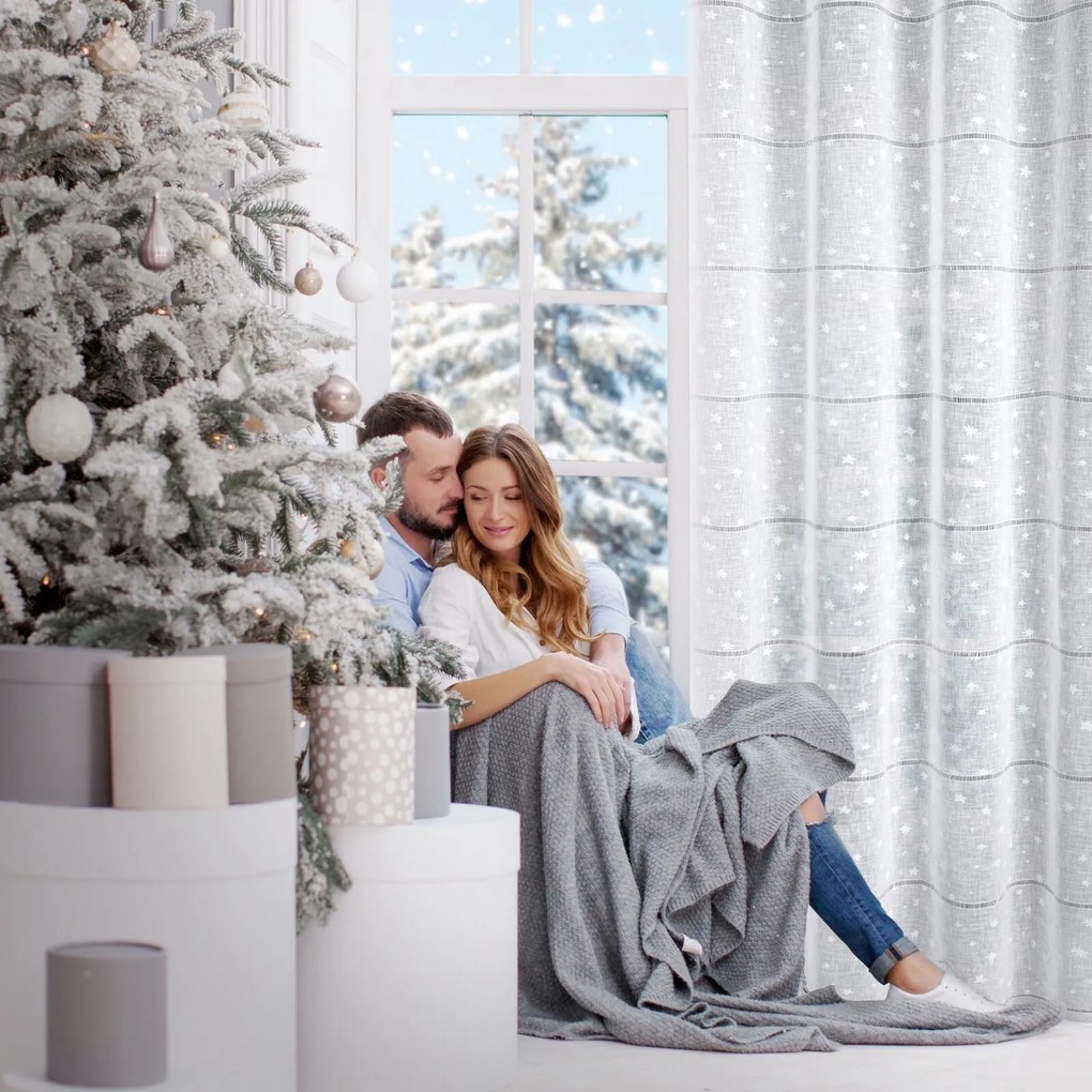 VIANOČNÁ ZÁCLONA NA KRÚŽKOCH NADINE 140X250 CM VZOROVANÁ