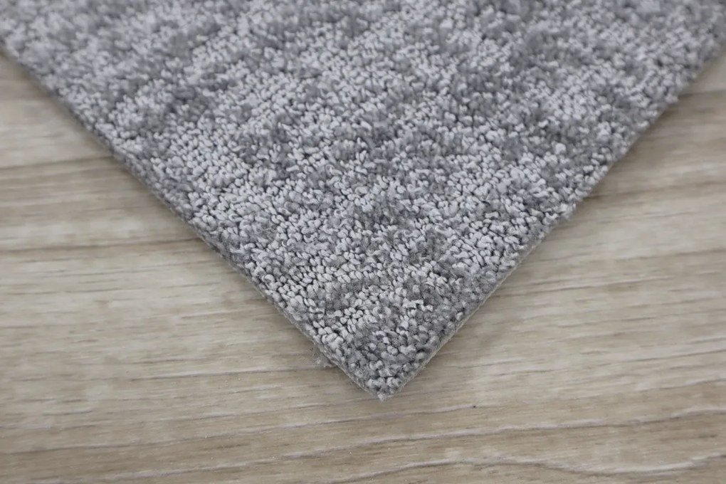 Associated Weavers koberce Metrážny koberec Miriade 90 svetlo sivý - Kruh s obšitím cm