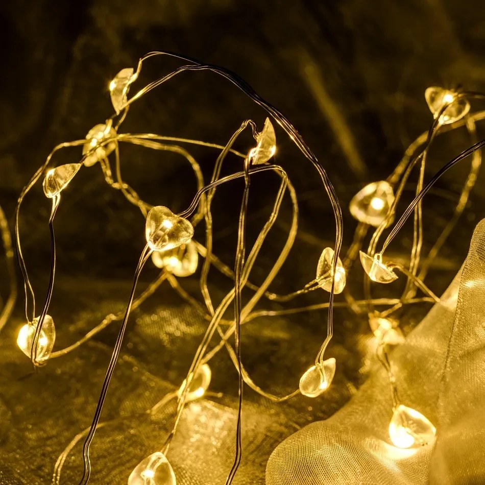 DECOLED LED světelný řetěz na baterie, se srdíčky, teple bílá, 20 diod, 2,3 m