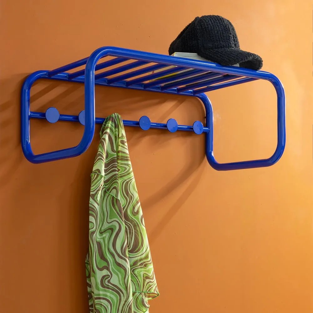 Modrý kovový nástenný vešiak s poličkou 72 cm Retro – Spinder Design