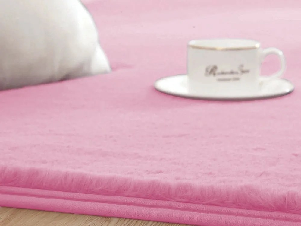 TZ Ružový obdĺžnikový koberec Rabbit Rozmer: 120x160 cm