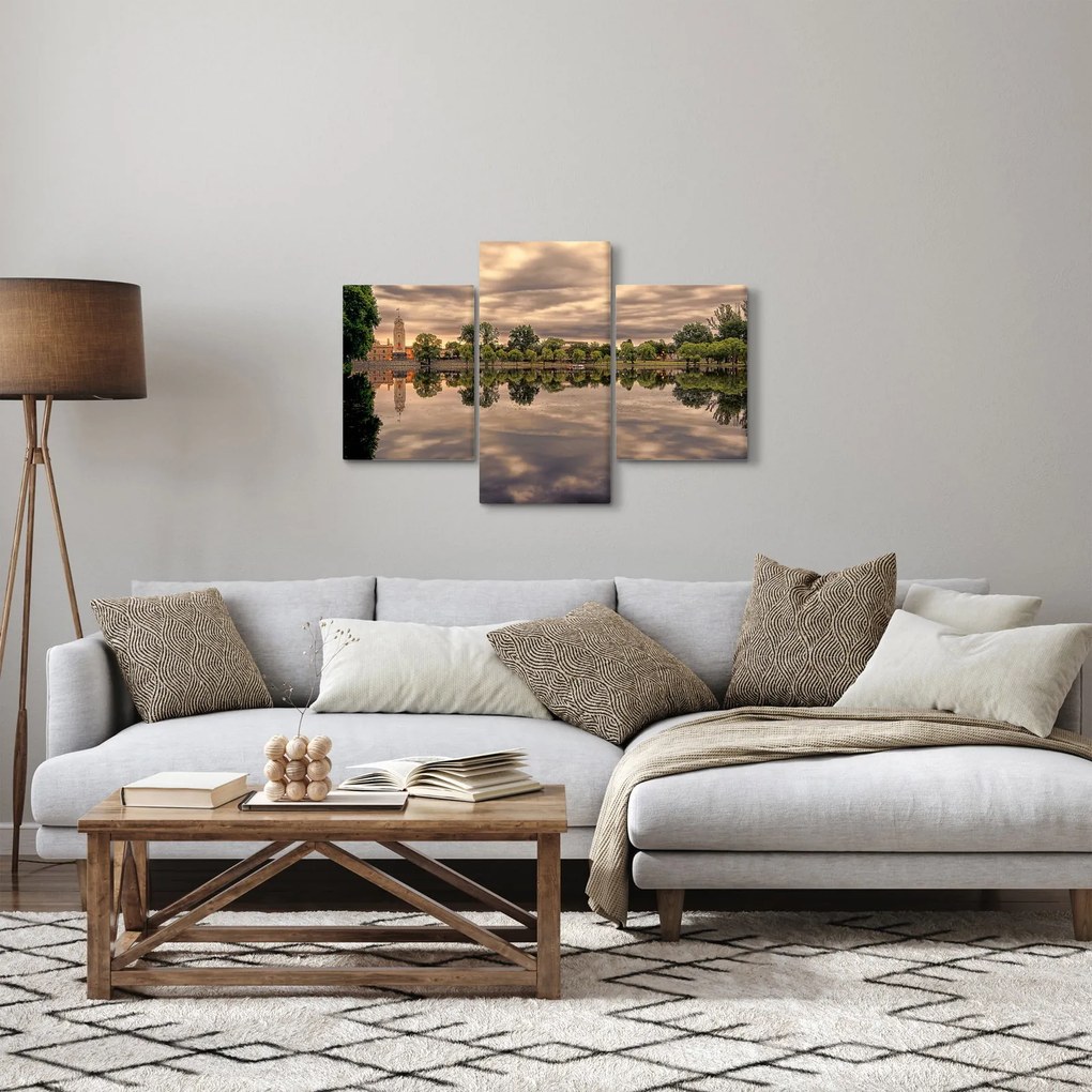 Obraz jazera a stromov (90x60 cm)