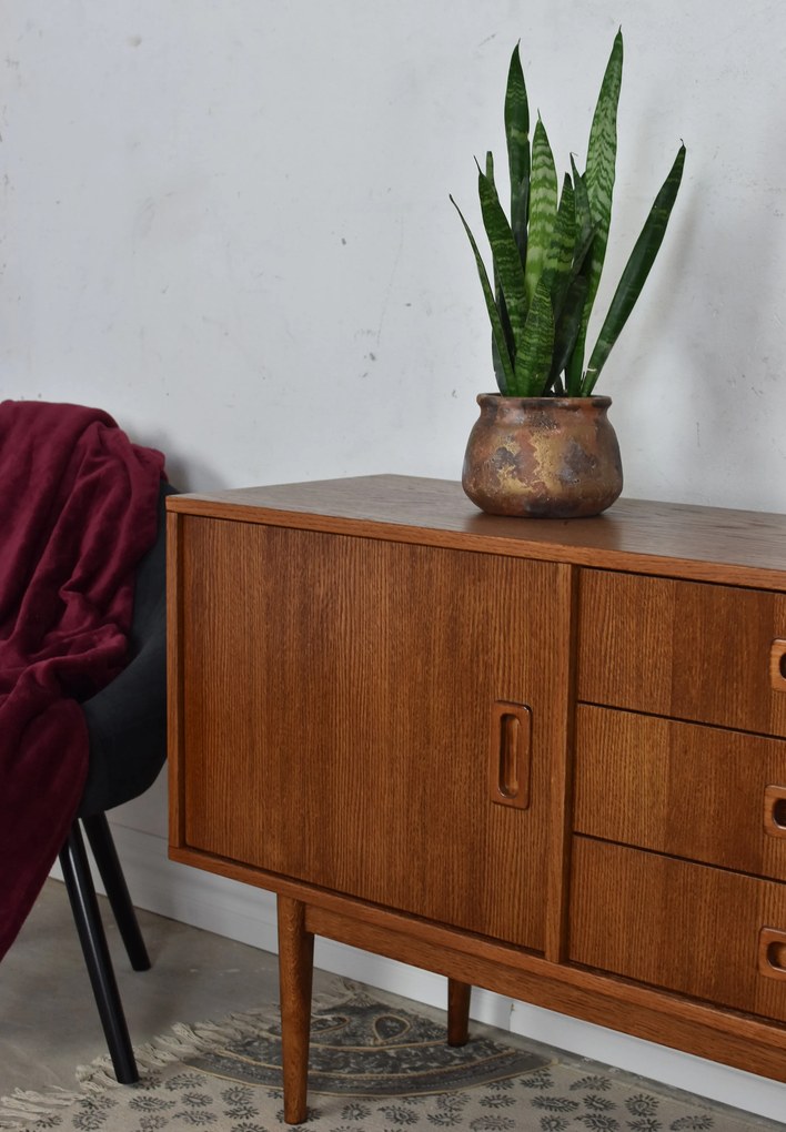 MOOD SELECTION Sideboard Delan ROZMER CM: Š-180 x H-40 cm x V-75 cm