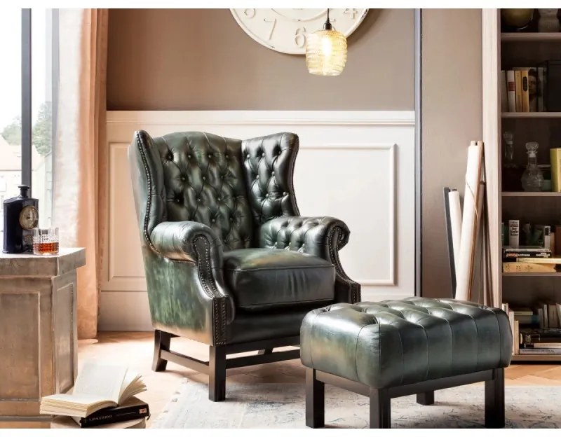furniture-nabytek.cz - Masívny taburet Chesterfield Kingsfield z pravej kože, zelený – 61×46×43 cm