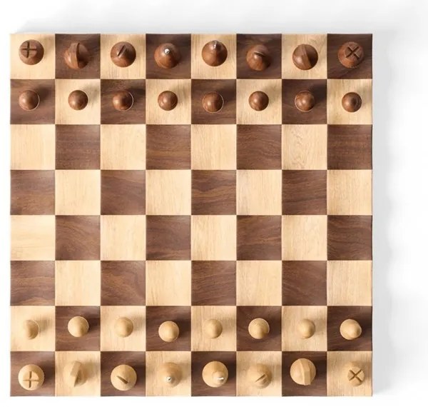 Umbra Šach WOBBLE 38x38 cm, figúrky sa kývajú
