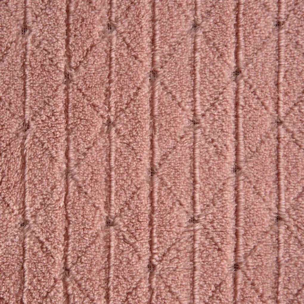 Originálna ružová deka s geometrickým vzorom