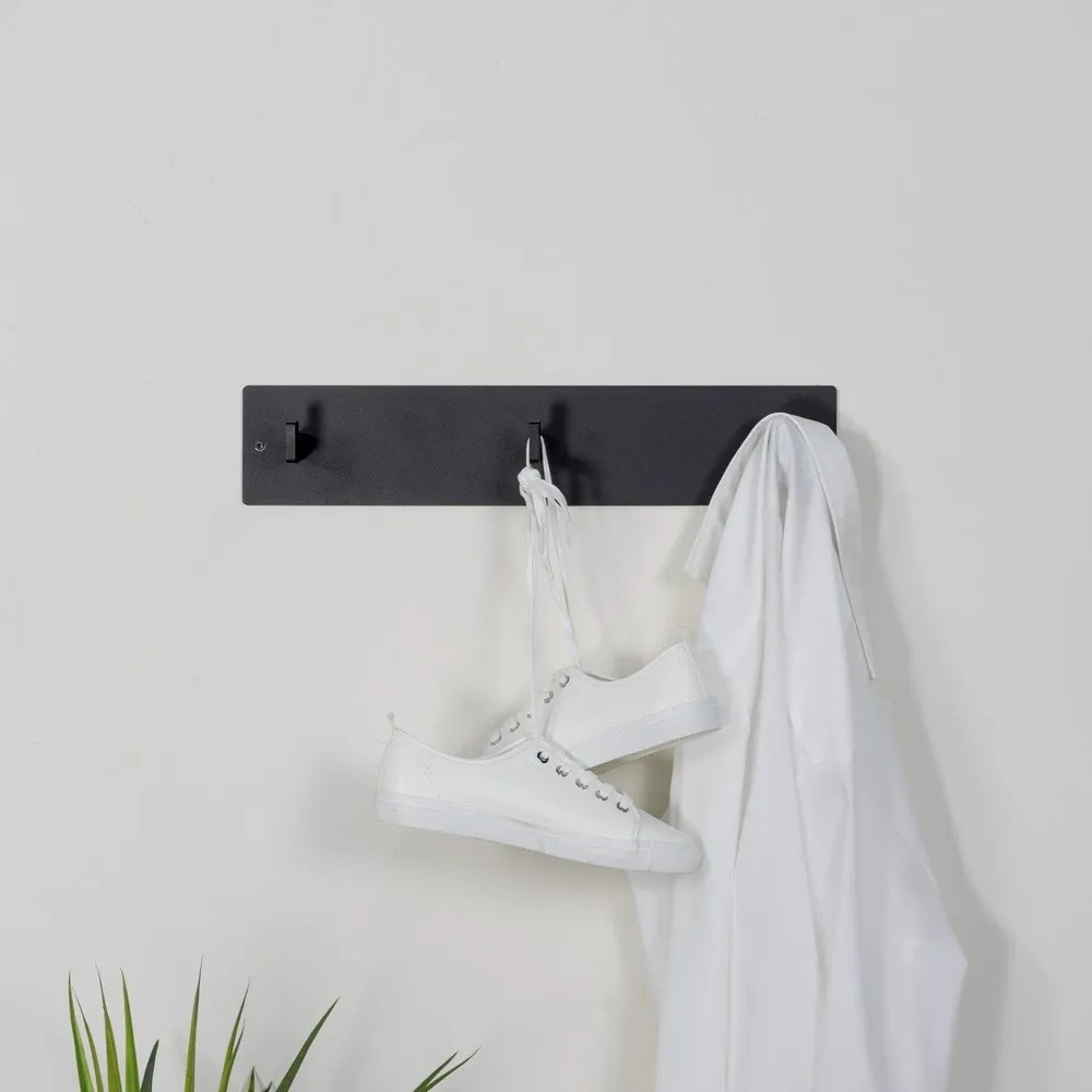 Čierny kovový nástenný vešiak 50 cm Leatherman – Spinder Design