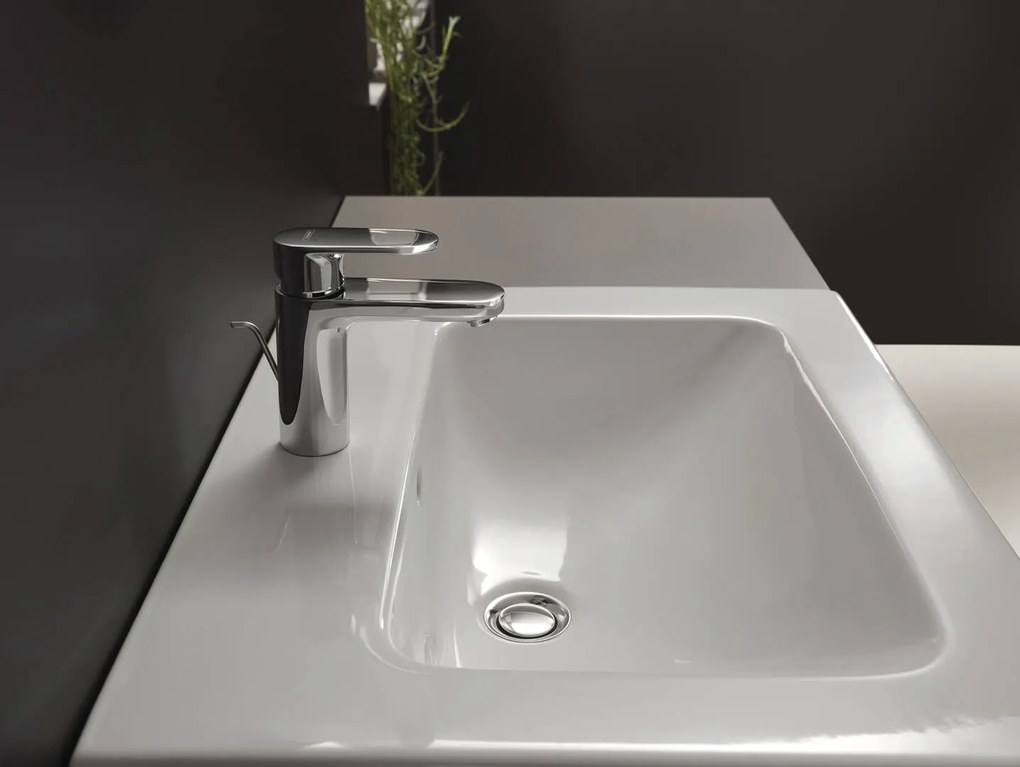 Hansgrohe Vernis Blend, umývadlová batéria 100 s kovovou odtokovou súpravou s tiahlom, EcoSmart, chrómová, 71559000