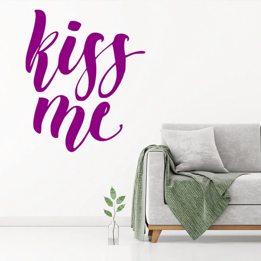 Veselá Stena Samolepka Kiss me Farba: oranžová, Veľkosť: 80 x 67 cm