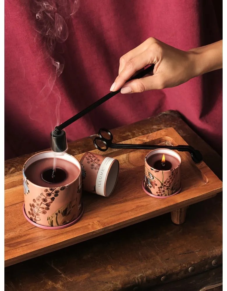 Vonná sviečka doba horenia 50 h Terra Tabac - ILLUME x Bloomingville