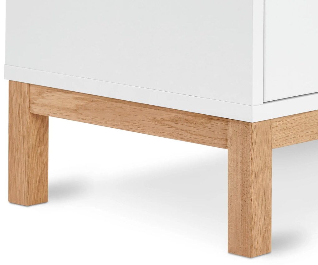 Komoda s plytkými zásuvkami