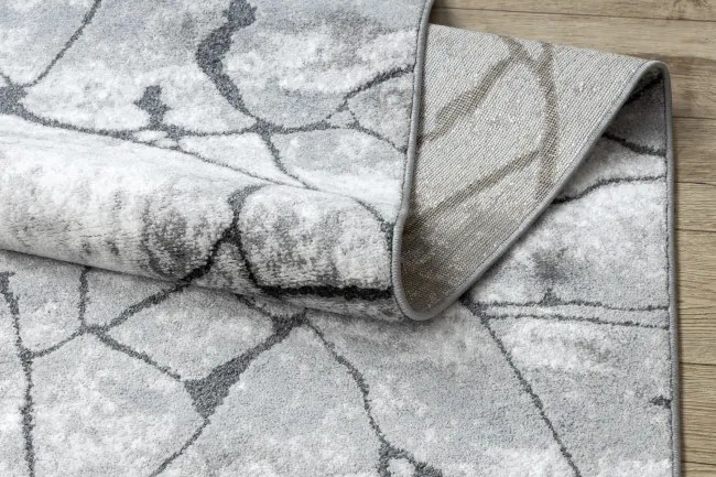 Behúň COZY 8873 Cracks  beton - Štrukturálny, tmavosivý